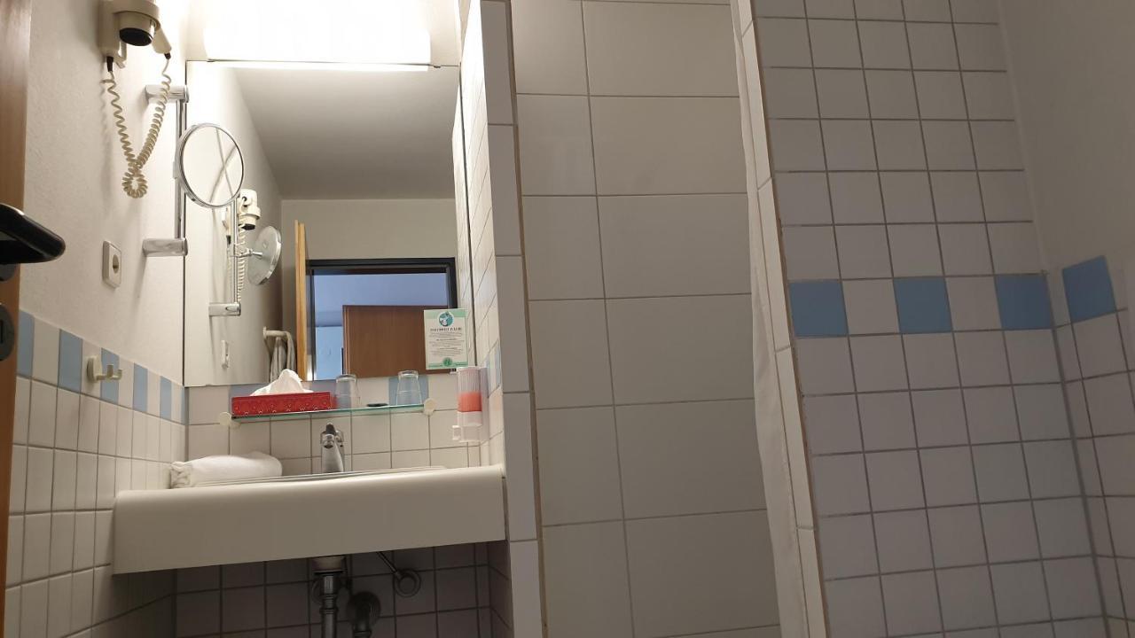 Loewen Hotel Arian Allmersbach im Tal Habitación foto
